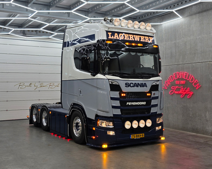 Scania 590s 6x2 XL JP Lagerwerf