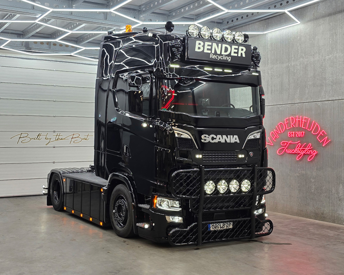 2 Scania 770s'en Bender Recycling