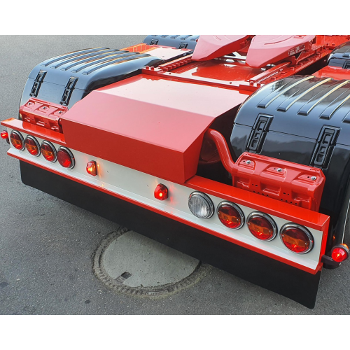 RVS achterbumper met 8 ronde bolletjes gaten